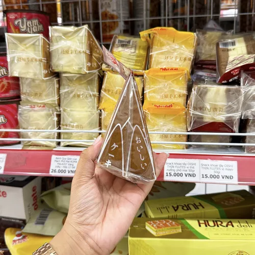 1 Cái Bánh Bông Lan Tam Giác Weisiel Vị Socola