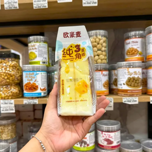 1 Thùng 20 Bánh Bông Lan Tam Giác CHUNSANJIAO Vị Phô Mai - Màu Vàng
