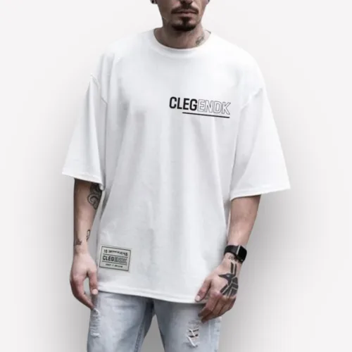 Áo Thun Cổ Tròn Oversize In Chữ CLEGENDK