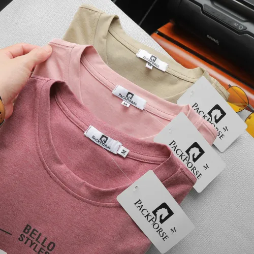 Áo thun nam cỏ tròn in chữ V chất cotton muối