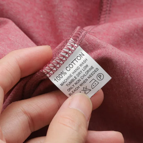 Áo thun nam cỏ tròn in chữ V chất cotton muối