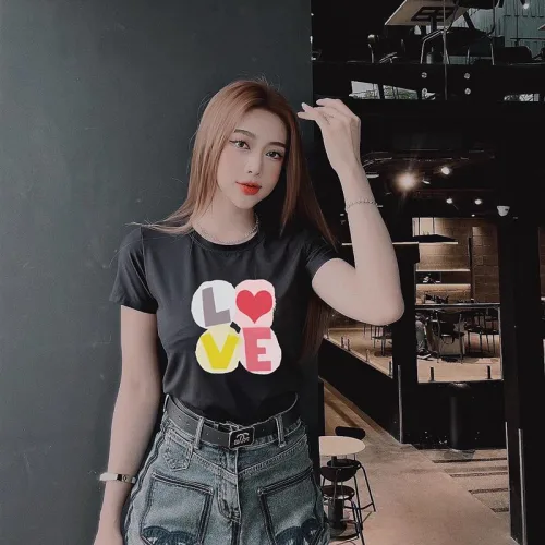 Áo thun thái nữ cổ tròn in chữ LOVE