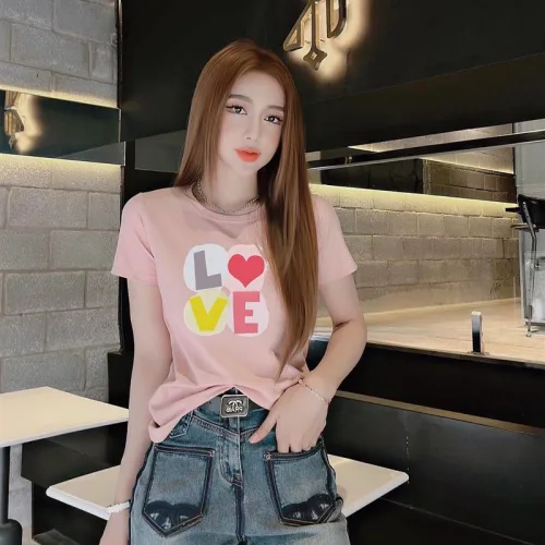 Áo thun thái nữ cổ tròn in chữ LOVE