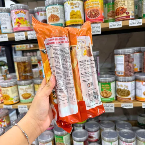 Bánh Gạo Cuộn Vị Trứng Muối Want Want 170g (17g x 10 Gói)