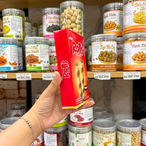 Bánh Ống Quế NABATI ROLL'S Nhân Kem Socola 50g