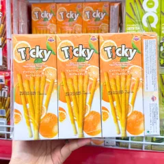 Bảng giá sỉ bánh Que Đũa Phủ Yogurt Cam Ticky Uni Firms Lốc 13 Hộp - Màu Cam
