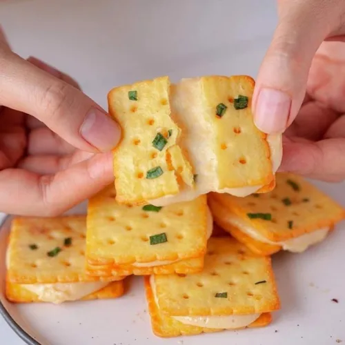 Bánh Quy Nougat Kem Dẻo Kenju Richy 186g