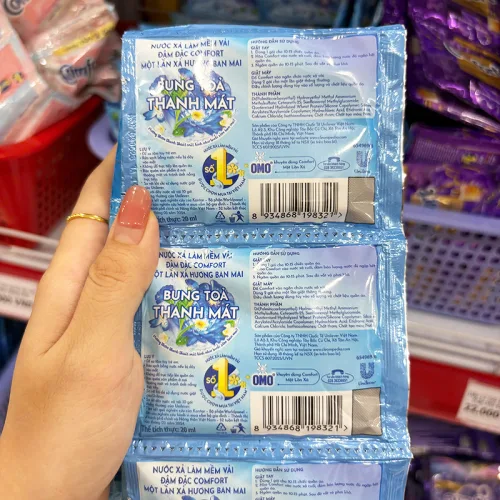 Combo 2 Dây 24 Gói Nước Xả Vải Comfort Hương Ban Mai Thơm Mát 18ml/Gói - Màu Xanh Biển