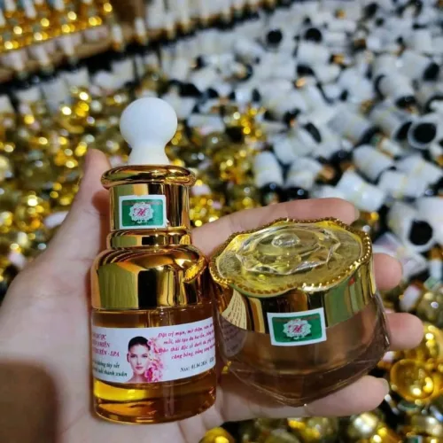 Bộ Spa Tái Tạo Gia Truyền gồm Kem Face 10g và Serum 15ml