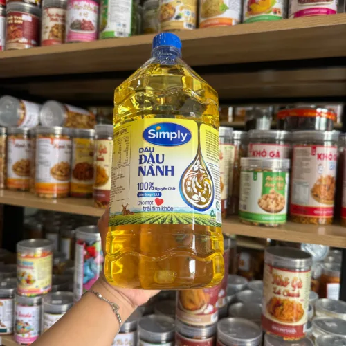 Khám phá Dầu Đậu Nành Simply 2 Lít thuộc nhóm Dầu ăn, nước mắm, nước tương, nước chấm