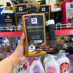 Dầu Gội Romano Grandiose 650g - Dầu Gội Nam Chai Vàng (Tặng Sữa Tắm Sạch Sảng Khoái)