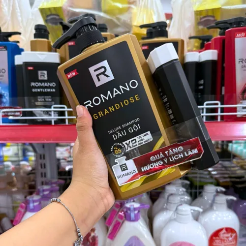 Romano Grandiose dầu gội nam chai vàng 650g tặng sữa tắm