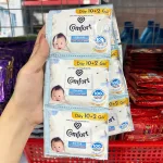 Dây 12 Gói Nước Xả Vải Comfort Cho Da Nhạy Cảm Hương Phấn Dịu Nhẹ 18ml/Gói - Màu Trắng