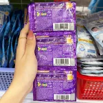 Dây 12 Gói Nước Xả Vải Comfort Hương Nước Hoa Diệu Kỳ 18ml/Gói - Màu Tím