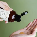 Gel rửa mặt bí đao Cocoon thuần chay, hỗ trợ giảm mụn 310ml