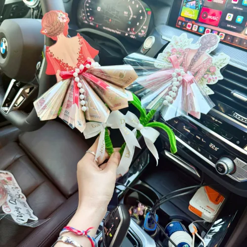 Hoa Gài Tiền - Hoa Gắn Tiền - Hoa Đựng Cô Gái Trong Suốt - Ngẫu Nhiên