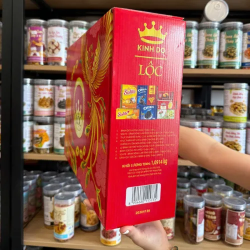 Hộp Bánh Tết Lộc Thịnh Vượng Số 2 - Bộ Quà Tết Cặp Công Kinh Đô Lộc Thinh Vượng 8 Món 1,0914kg