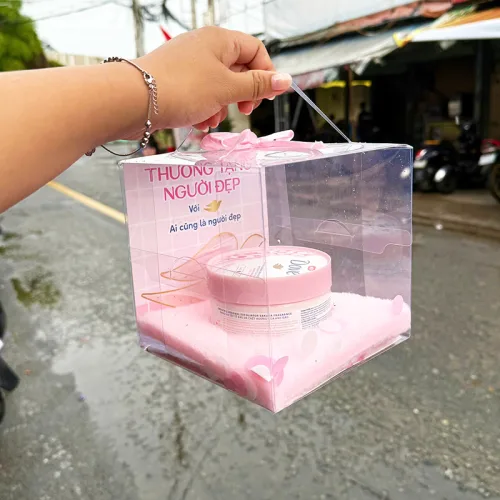 Dove hộp quà tặng tẩy tế bào chết dưỡng ẩm toàn thân, hoa anh đào 298g