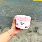 Dove hộp quà tặng tẩy tế bào chết dưỡng ẩm toàn thân, hoa anh đào 298g