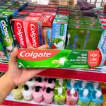 Colgate Dạng Kem Bạc Hà Mát Lạnh Ngừa Sâu Răng 225g