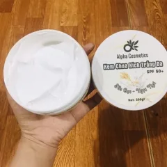 Đánh giá kem Chua Kích Trắng Da Body Sữa Gạo Ngọc Trai Alpha Cosmetic 200g - Kem Cốt Trắng Da Body