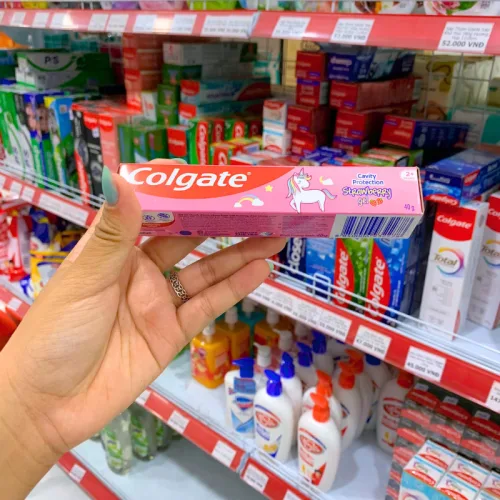 Kem Đánh Răng Ngừa Sâu Răng Em Bé 2+ Tuổi Hương Dâu Dạng Gel Colgate 40g - Màu Hồng