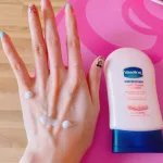 Phân phối kem Dưỡng Da Và Móng Tay Vaseline Thái Lan 85ml