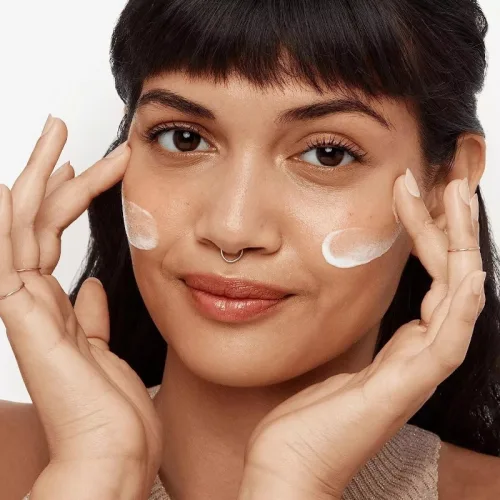 Kem Dưỡng Olay Total Effects 7 in 1 SPF15 Ban Ngày 50ml - Hàng Xách Tay