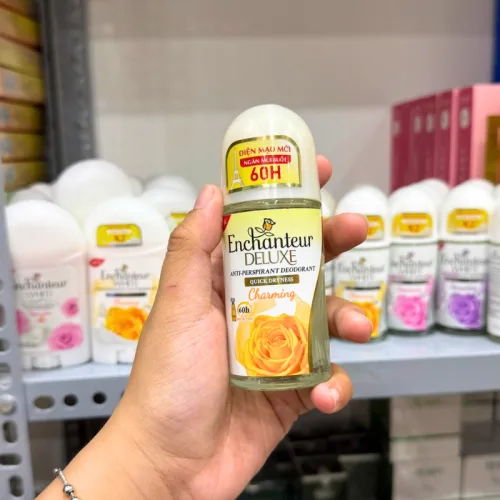 Lăn Khử Mùi Enchanteur Charming 60h Trong Suốt 50ml - Lăn Nách Dưỡng Sáng Da Màu Vàng