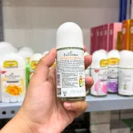 Lăn khử mùi Enchanteur Charming 72h màu vàng, chai lăn 50ml