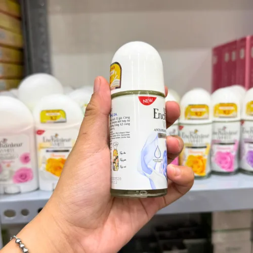 Lăn nách Enchanteur Magic 72h màu xanh dương, dung tích 50ml