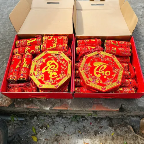 Loa Pháo Hoa Điện Tử Âm Thanh Lớn Kèm Đồ Điều Khiển Gồm 18 Pháo Trang Trí Tết