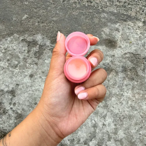 Cần lưu ý gì về bảo quản và phản ứng khi sử dụng?