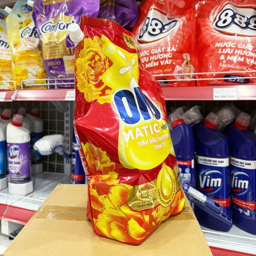 Nước Giặt OMO Matic Cửa Trên Hương Tinh Dầu Nước Hoa Tinh Tế 3.6kg