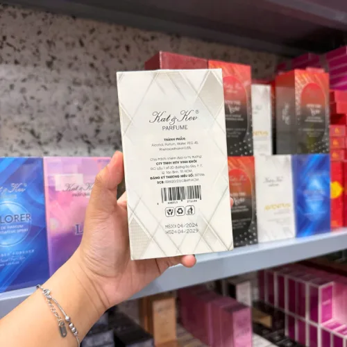 Phân phối nước Hoa Nữ Kat & Kev Aventus 30ml - Hương Thơm Nữ Tính Thanh Lịch