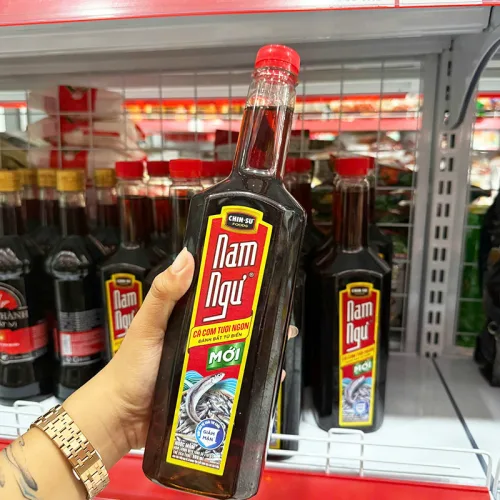 Nước Mắm Cá Cơm CHIN-SU Chai Lớn 900ml