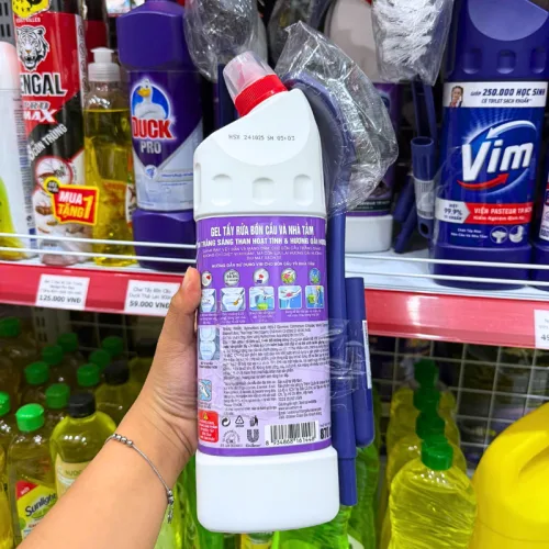 Nước Tẩy Bồn Cầu Vim Màu Tím 880ml - Chai Khử Mùi Bồn Cầu Diệt Khuẩn Siêu Sạch Tiết Kiệm (Tặng 1 Cây Cọ Bồn Cầu)
