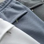 Quần Short Nam - Quần Đùi Nam - Quần Nam Chất Liệu Vải Cá Sấu Karo Phối 2 Màu Trẻ Trung Năng Động (Size Từ M - XXL)