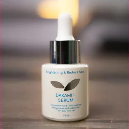 Serum dưỡng sáng Dakami: Cách kiểm tra trước khi thoa lên da