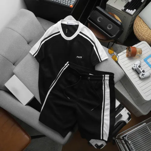 Set Bộ Nam Áo Thun Cổ Tròn Phối Sọc Vai Áo Và Thêu Chữ Pack Trước Ngực + Quần Short Thun Nam Phối Sọc Hai Bên Quần Có Big Size