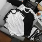 Set Bộ Nam Áo Thun Cổ Tròn Phối Sọc Vai Áo Và Thêu Chữ Pack Trước Ngực + Quần Short Thun Nam Phối Sọc Hai Bên Quần Có Big Size