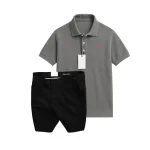 Set Bộ Nam - Áo Thun Nam Polo Cổ Bẻ Thêu Logo Chữ R Trước Ngực Và Quần Short Kaki Co Giãn Phối Nút Cao Cấp (Có Size 36)
