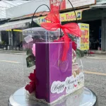 Set Giỏ Quà Tặng Nước Hoa Nữ Charme Love Mademoiselle 100ml - Túi Trong Vuông Có Đèn Đom Đóm Lót Giấy Rơm Thắt Nơ Xinh Xắn Nhiều Màu