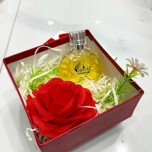 Set Hộp Quà Tặng Nước Hoa Nữ Charme Chance Vàng 30ml - Hộp Hoa Rơm Nhiều Màu