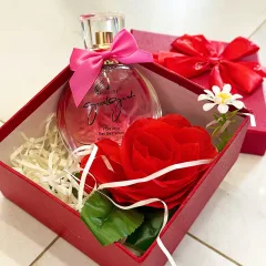 Set Hộp Quà Tặng Nước Hoa Nữ Charme Good Girl 60ml - Hộp Hoa Rơm Nhiều Màu