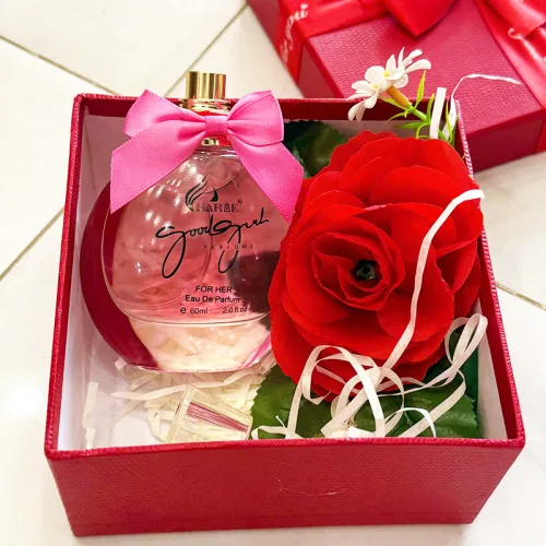Nước Hoa Nữ Charme Good Girl 60ml Kèm Hộp Hoa Rơm
