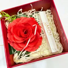 Set Hộp Quà Tặng Son Thỏi Cao Cấp Love MOI Phiên Bản Giới Hạn Có 6 Màu - Hộp Hoa Rơm Nhiều Màu