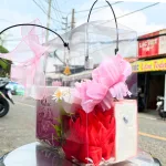 Set Quà Tặng Nước Hoa Charme Darling Mùi Nữ 50ml Hương Ngọt Ngào Quyến Rũ - Túi Trong Vuông Có Đèn Đom Đóm Lót Giấy Rơm Thắt Nơ Xinh Xắn Nhiều Màu