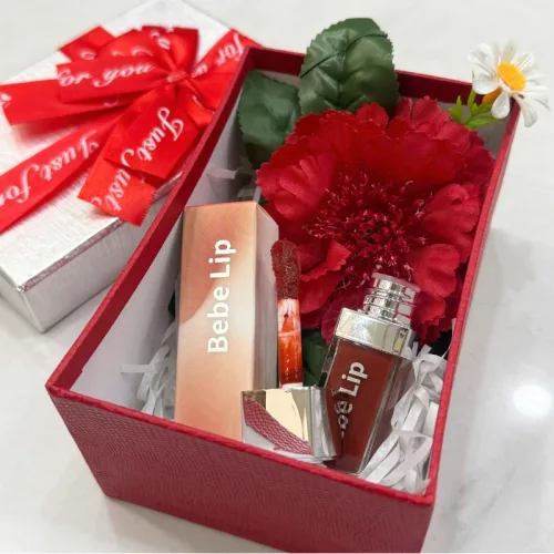 Set Quà Tặng Son Môi Bebe Lip Màu Đỏ Cam - Son Môi Kem Bóng Lì Bebe Lip Chính Hãng - Hộp Chữ Nhật Nhỏ Hoa Rơm Nhiều Màu