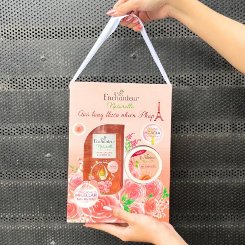 Set Enchanteur Naturelle Hoa Hồng: Sữa Tắm và Tẩy Tế Bào Chết Body Màu Cam